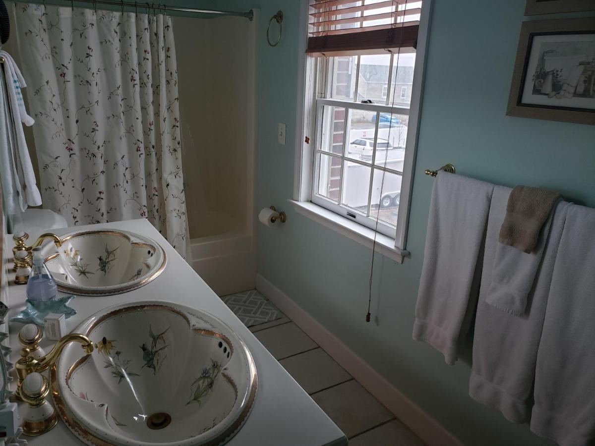 Blue Heron Inn - A Bed And Breakfast Llc Solomons Exteriör bild