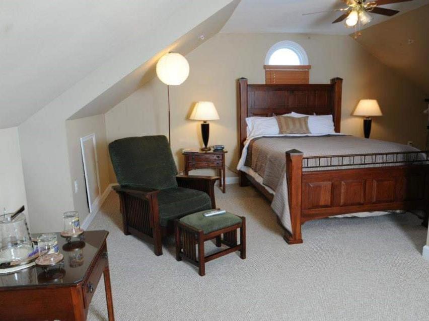 Blue Heron Inn - A Bed And Breakfast Llc Solomons Exteriör bild